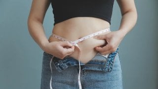 CoolSculpting ลดไขมันได้ถาวรจริงไหม? เทคโนโลยีลดไขมันด้วยความเย็น
