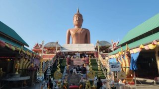 ปาฏิหาริย์ 10 วันขายบ้านได้: พลังศรัทธา "หลวงพ่อสมหวัง" วัดกลางบางพระ และเลขเด็ดธูปมงคล