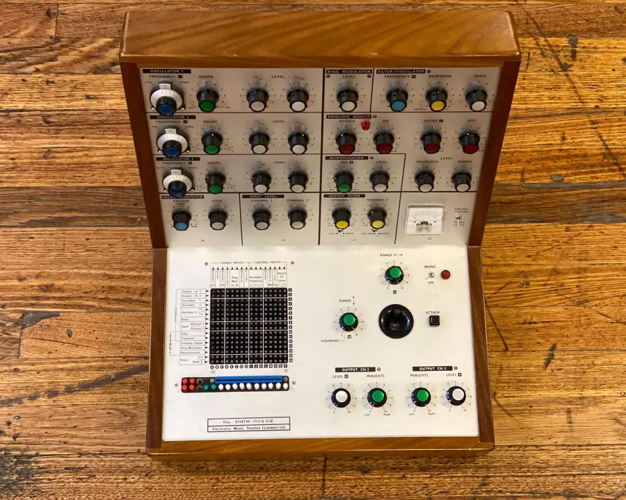 Fully serviced '79 EMS VCS-3 Mk2 Analogue Synthesizer w/ DK2 & Informa
&ndash; Found Sound