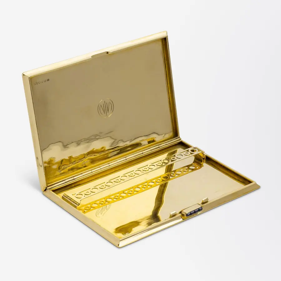 'Cartier London' Art Deco Cigarette Case in 18kt Gold
&ndash; The Antique Guild