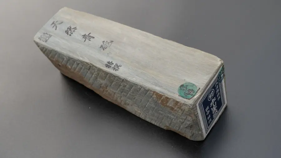 田中砥石工業所 天然砥石 青砥 丸初 特大 (#A003)
&ndash; HITOHIRA