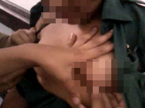 เผยคลิปนักเรียนหญิง ม.ต้น เปิดนมให้นักเรียนชายดูด