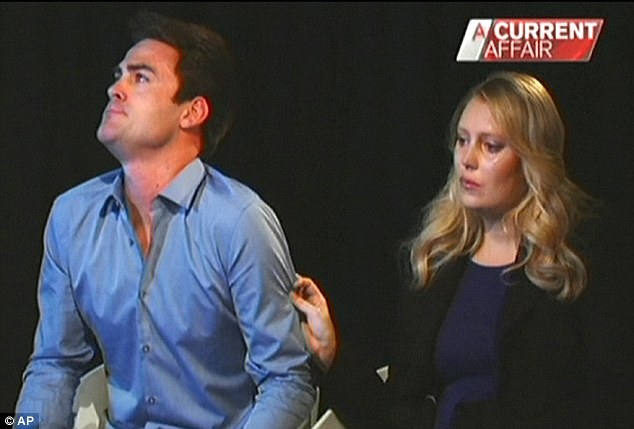 'Gutted': คู่ที่ได้ถูกวางเป็นราชินีและเจ้าชายชาร์ลส์ในการเรียกหลอกลวงบอกว่าพวกเขาเชื่อว่าพวกเขาจะไม่ได้รับที่ผ่านมาโรงพยาบาลแผงและคาดว่าจะแขวนบน