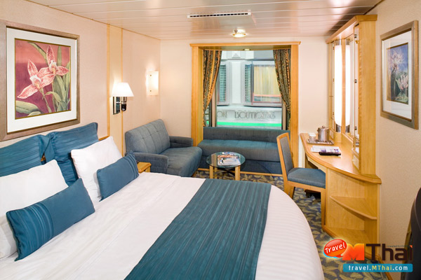 เรือสำราญ Voyager of the Seas เรือสำราญที่ใหญ่ที่สุดในเอเชีย