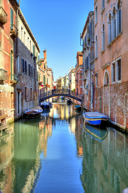 Canal-in-Venice-Italy2