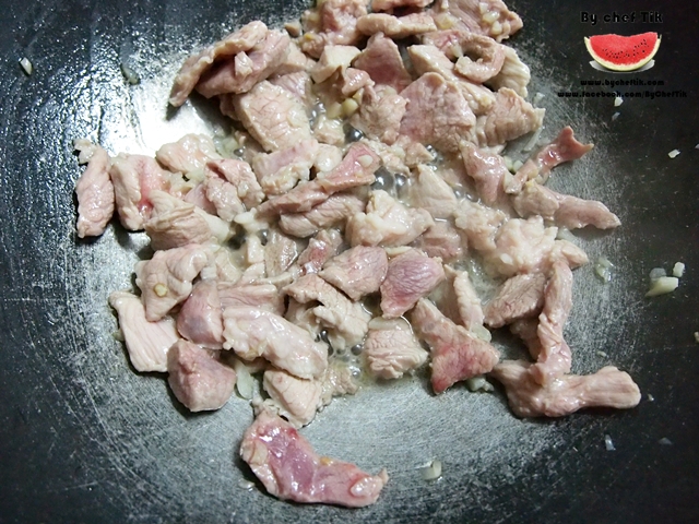 หมูผัดพริกหยวก