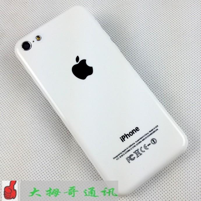 เอาแล้วไง iPhone 5C วางจำหน่ายแล้วในจีนราคาเริ่มต้น 500 บาท?
