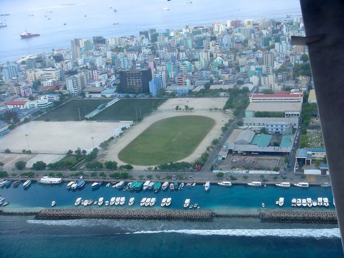 male maldives (4)