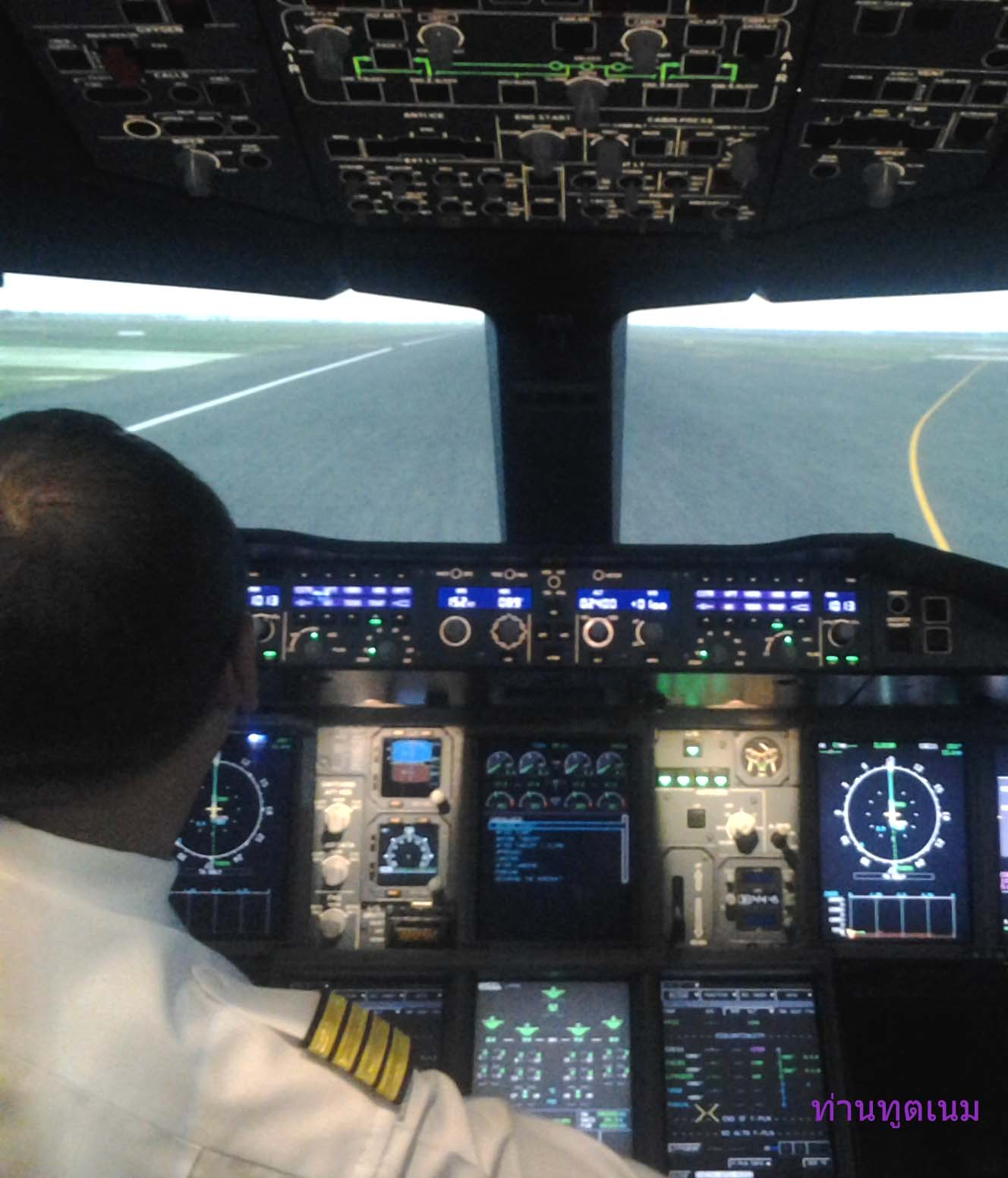 กว่าจะได้เป็นนักบินและเครื่องSimulator A380-800มีเพียงไม่กี่เครื่องในโลก