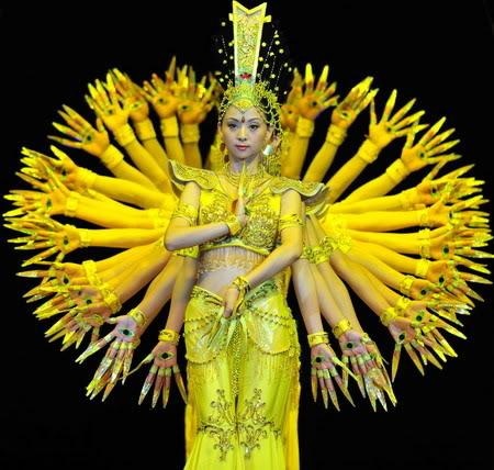อลังการณ์ "กวนอิมพันมือ" นักเต้นจากโลกเงียบ "ศิลปินสันติภาพ" จากองค์การยูเนสโก