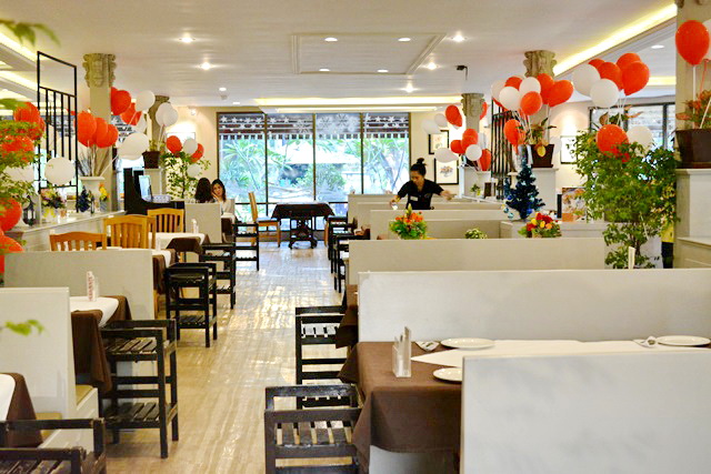 Review  ร้าน  Anna & Charlie’s Café  อาหารไทย-ฝรั่ง ชื่อดัง บรรยากาศดี แยกถนนนราธิวาส-พระราม 3