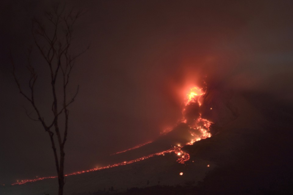 indonesia volcano (13)