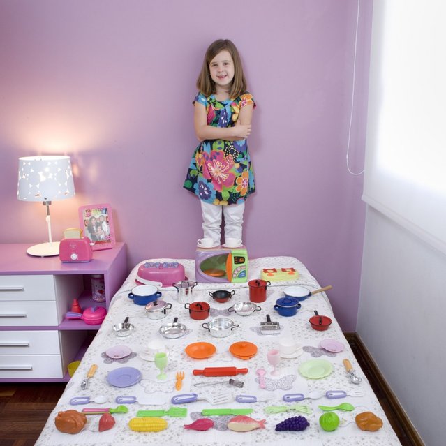 Fermina, 5 &ndash; Montevideo, Uruguay. &ldquo;Toy Stories&rdquo; project. (Gabriele Galimberti)