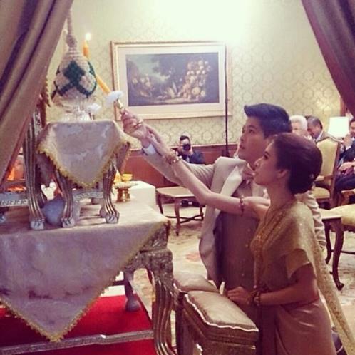 ชื่นมื่น! เติ้ล ตะวัน หมั้นแฟนสาวนอกวงการ (&copy; Instagram)