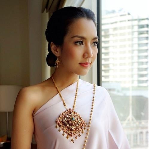 ชื่นมื่น! เติ้ล ตะวัน หมั้นแฟนสาวนอกวงการ (&copy; Instagram)