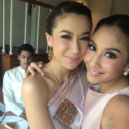 ชื่นมื่น! เติ้ล ตะวัน หมั้นแฟนสาวนอกวงการ (&copy; Instagram)