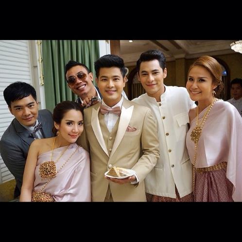 ชื่นมื่น! เติ้ล ตะวัน หมั้นแฟนสาวนอกวงการ (&copy; Instagram)