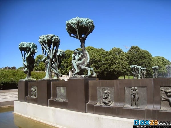 รูปโป๊ ประติมากรรมสุดแนว ในนอร์เวย์