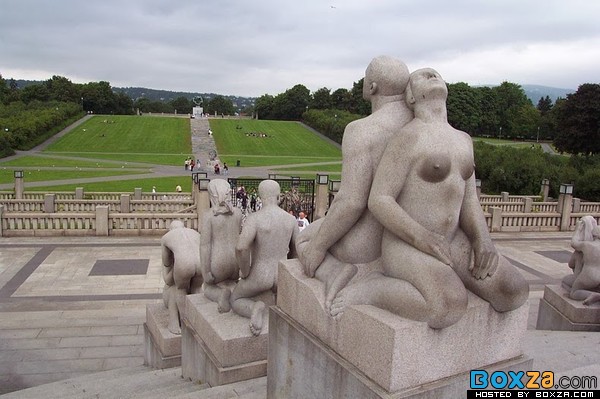 รูปโป๊ ประติมากรรมสุดแนว ในนอร์เวย์