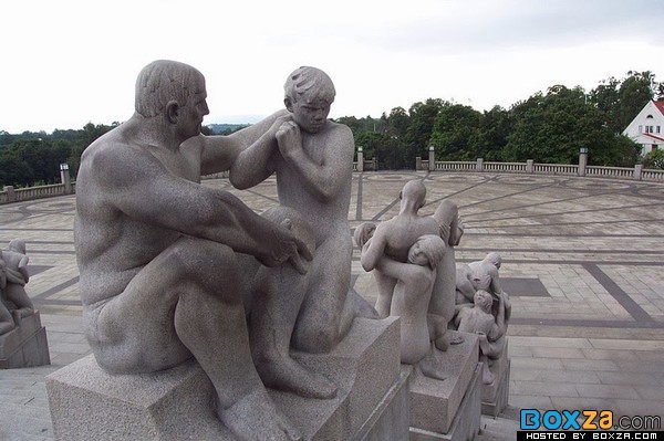 รูปโป๊ ประติมากรรมสุดแนว ในนอร์เวย์