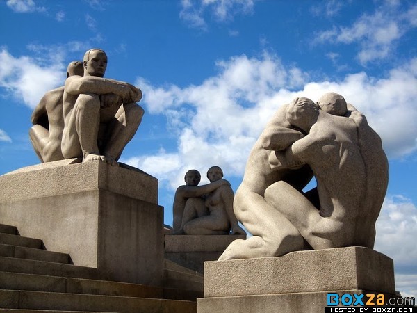 รูปโป๊ ประติมากรรมสุดแนว ในนอร์เวย์