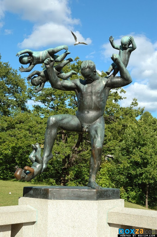 รูปโป๊ ประติมากรรมสุดแนว ในนอร์เวย์