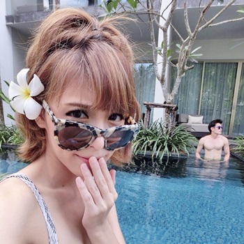 แอปเปิ้ล สีสะเหงียน กับบิกินี่รับซัมเมอร์