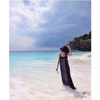 แอปเปิ้ล สีสะเหงียน กับบิกินี่รับซัมเมอร์