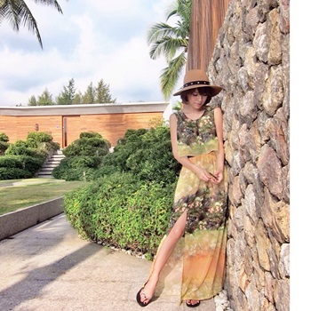 แอปเปิ้ล สีสะเหงียน กับบิกินี่รับซัมเมอร์