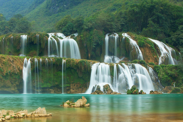 Ban Gioc Waterfall น้ำตกอันดับ 4 ของโลก พรมแดนจีน-เวียดนาม