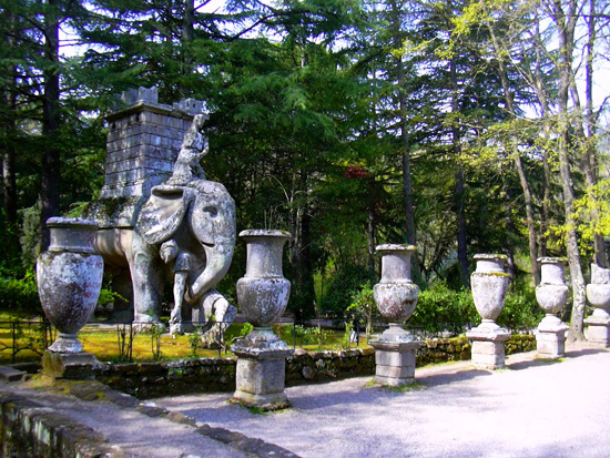 สวนสัตว์ประหลาดที่โบมาร์โซ (Bomarzo) อิตาลี