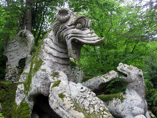 สวนสัตว์ประหลาดที่โบมาร์โซ (Bomarzo) อิตาลี