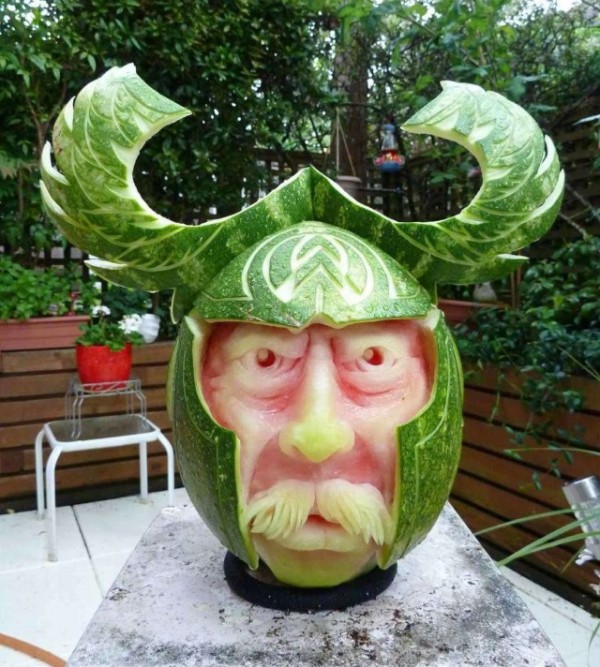 Clive-Cooper-Watermelon-carvings-2-600x667