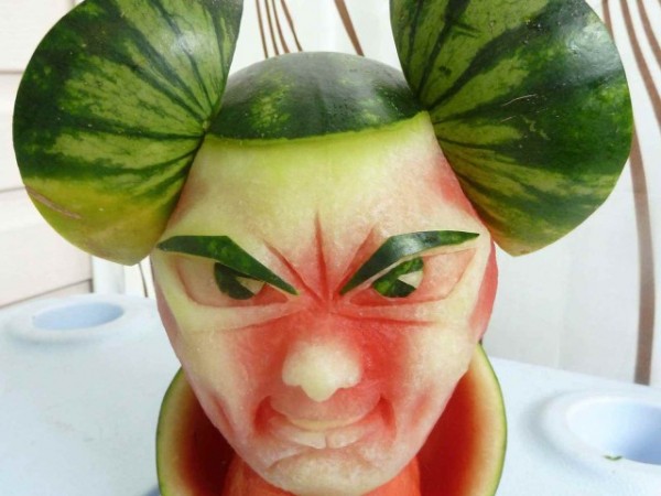 Clive-Cooper-Watermelon-carvings-8-600x450