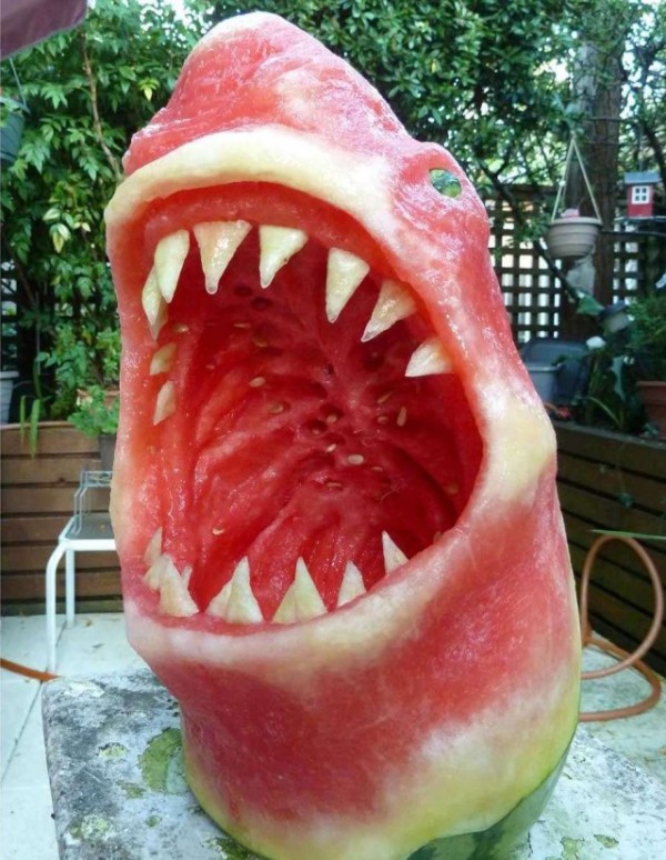 Clive-Cooper-Watermelon-carvings-4-600x774