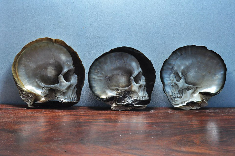 mother-of-pearl-shell-skull-carving-gregory-halili-1