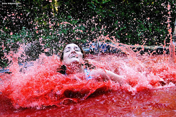 มาวิ่งสู้ฟัด หนีฝูงซอมบี้ กันในงาน Run For Your Lives ที่สิงคโปร์