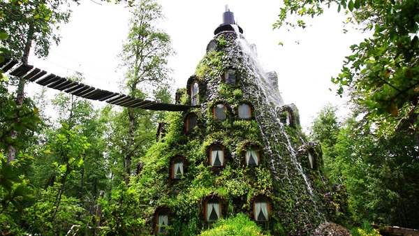 โรงแรมสุดแปลก La Montana Magica Lodge โรงแรมในภูเขาไฟ ที่ชิลี