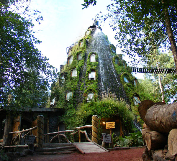 โรงแรมสุดแปลก La Montana Magica Lodge โรงแรมในภูเขาไฟ ที่ชิลี