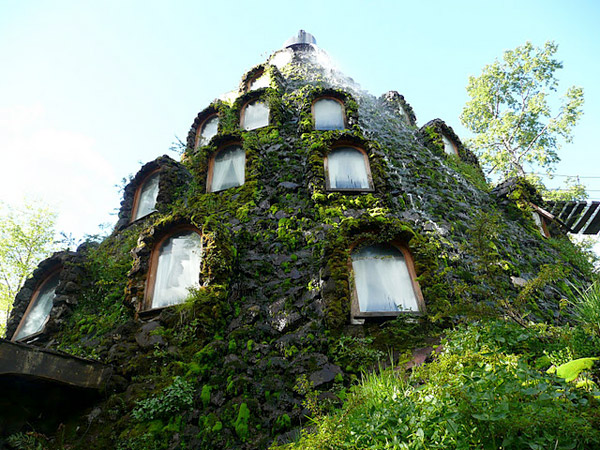 โรงแรมสุดแปลก La Montana Magica Lodge โรงแรมในภูเขาไฟ ที่ชิลี