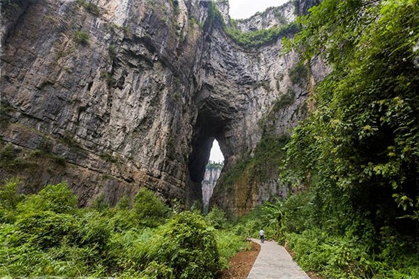 เที่ยวจีน อุทยานแห่งชาติหลุมฟ้า Three Natural Bridges ภูผาอัศจรรย์  ณ เมืองอู่หลง