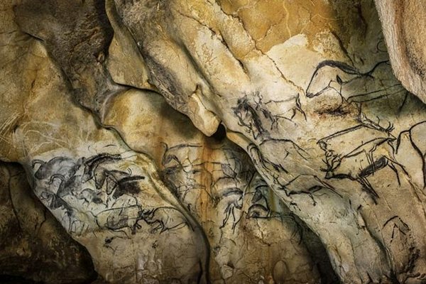 ภาพเขียนผนังถ้ำ เก่าแก่ที่สุดในโลก Grotte Chauvet-Pont d&rsquo;Arc ประเทศฝรั่งเศส