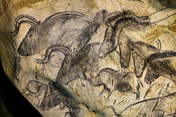 ภาพเขียนผนังถ้ำ เก่าแก่ที่สุดในโลก Grotte Chauvet-Pont d&rsquo;Arc ประเทศฝรั่งเศส
