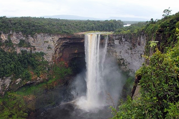 10 อันดับ น้ำตก ที่ยิ่งใหญ่ที่สุดในโลก เทลงมาจากฟากฟ้า