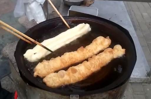 ไปเมืองจีน กินอะไร? 10 เมนูเด็ด Street Food จากประเทศจีน กล้ากินมั้ย? (มีคลิป)