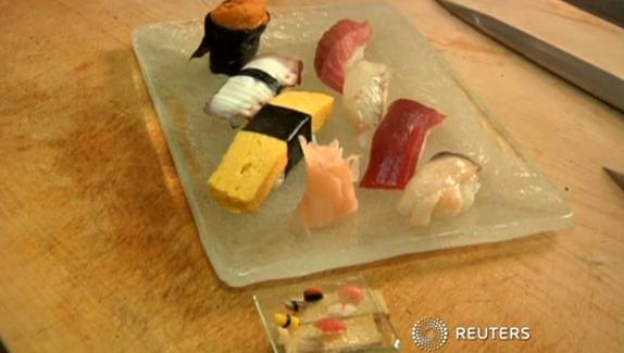 (คลิป) เชฟญี่ปุ่นสุดเจ๋ง ทำซูชิจิ๋วใช้ข้าวเม็ดเดียว ร้านอาหารญี่ปุ่น กรุงโตเกียว