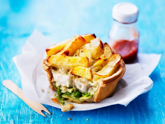 marks_and_spencer_fish_and_chip_pie_01