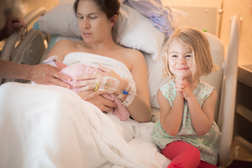 คลอดลูก,การคลอด,ซึ้ง,ภาพประทับใจ,วินาทีแรกคลอด,ผ่าคลอด,คลอดเอง,วันคลอด,เตรียมตัวคลอด,ตั้งท้อง,ตั้งครรภ์,ทารก,ภาพทารก,ภาพซึ้ง,