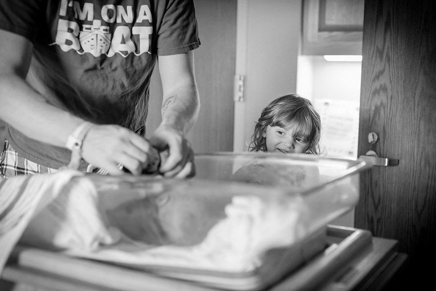 คลอดลูก,การคลอด,ซึ้ง,ภาพประทับใจ,วินาทีแรกคลอด,ผ่าคลอด,คลอดเอง,วันคลอด,เตรียมตัวคลอด,ตั้งท้อง,ตั้งครรภ์,ทารก,ภาพทารก,ภาพซึ้ง,