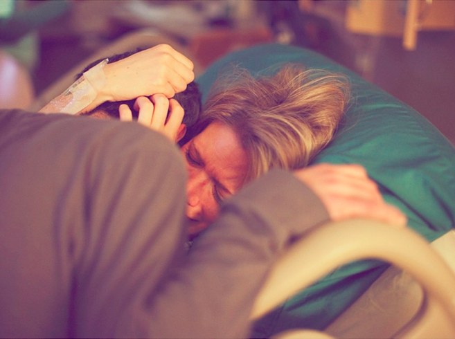 คลอดลูก,การคลอด,ซึ้ง,ภาพประทับใจ,วินาทีแรกคลอด,ผ่าคลอด,คลอดเอง,วันคลอด,เตรียมตัวคลอด,ตั้งท้อง,ตั้งครรภ์,ทารก,ภาพทารก,ภาพซึ้ง,